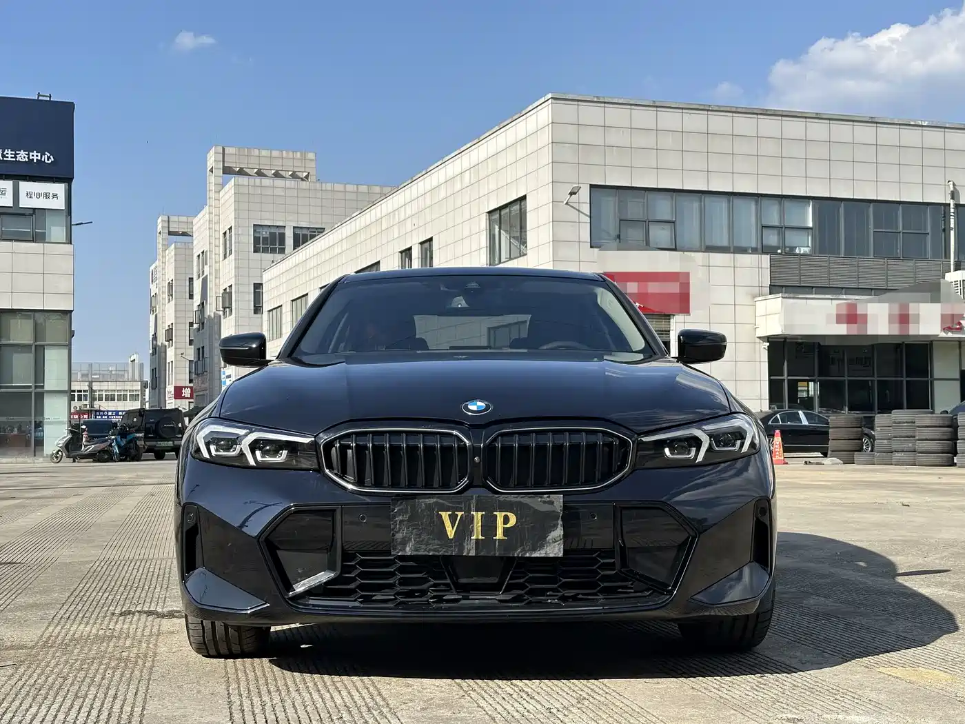 BMW 3 Series 2025 330Li M Sport Night Edition фото 2