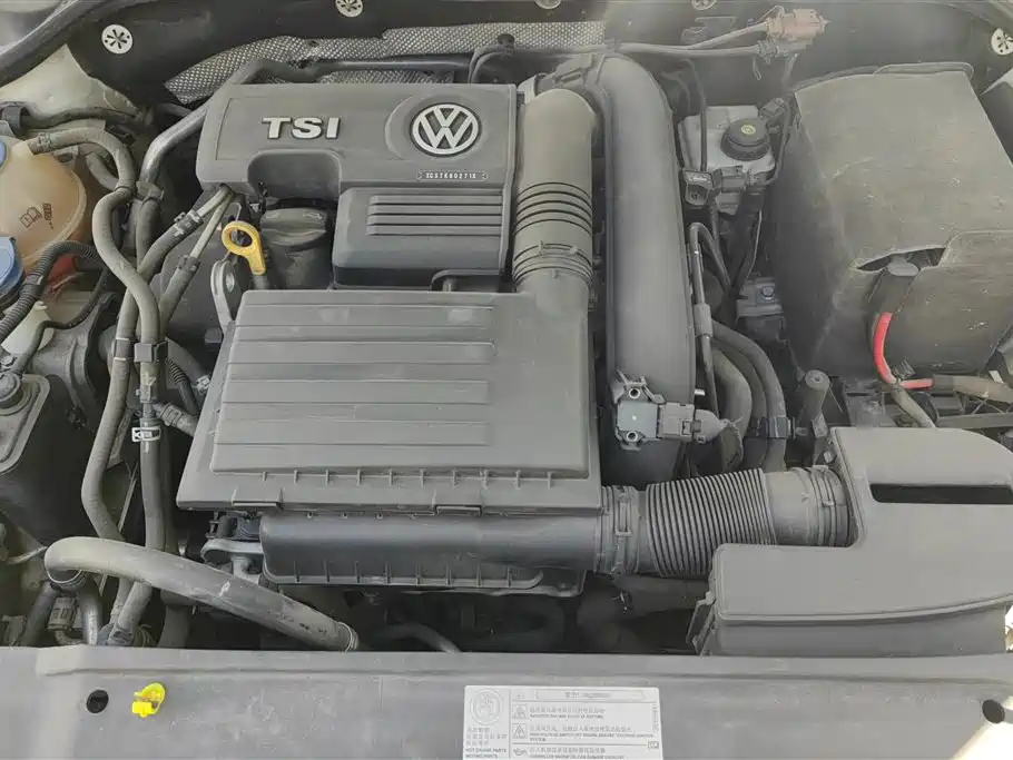 Volkswagen Sagitar 2017 230TSI Automatic Luxury фото 10