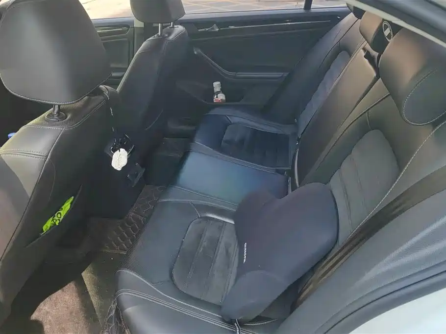 Volkswagen Sagitar 2017 230TSI Automatic Luxury фото 11