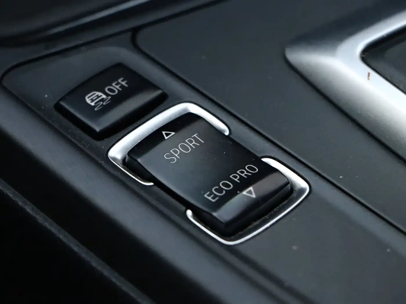 BMW 3 Series GT 2013 Model 320i Leading фото 12