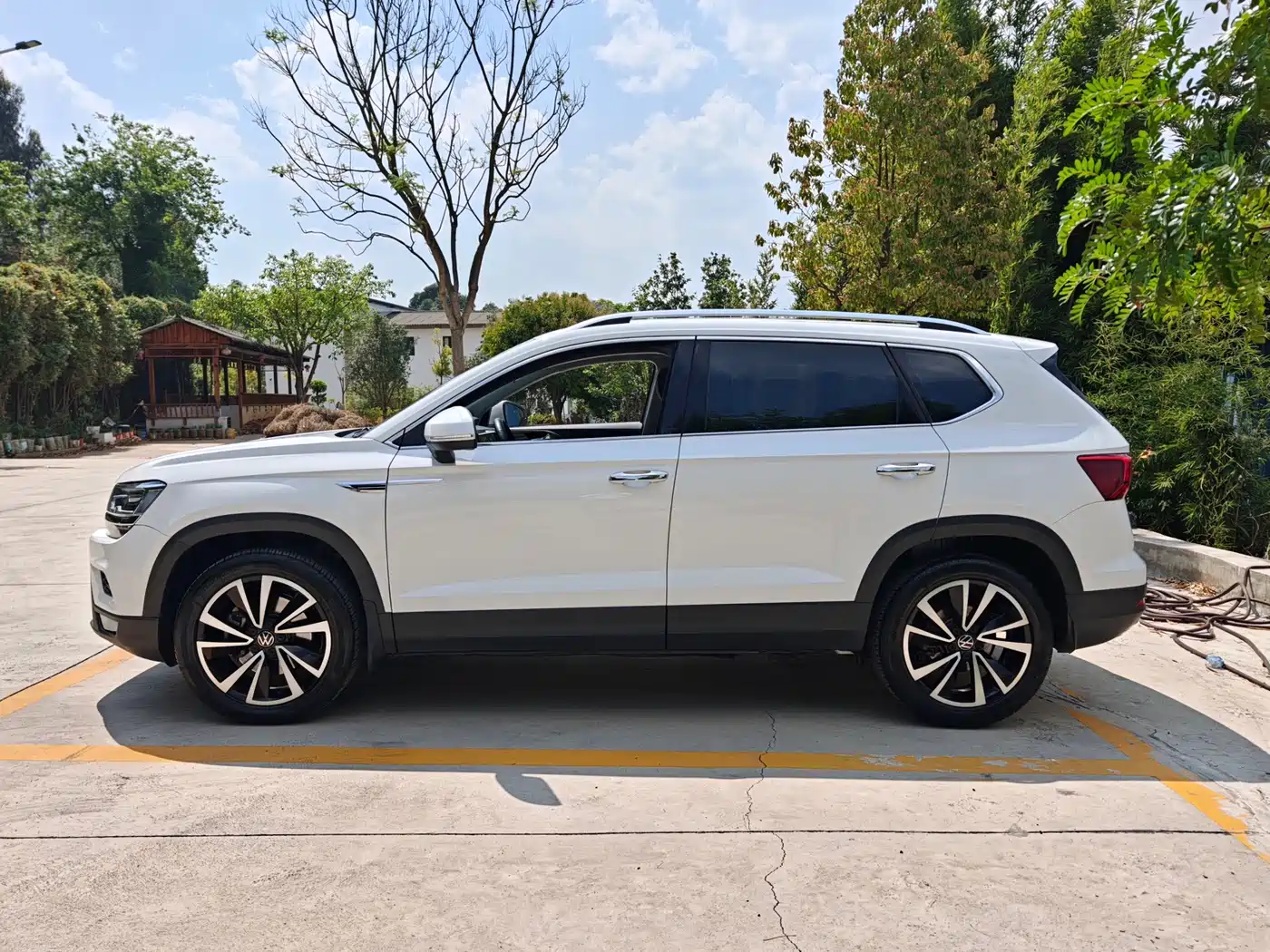 Volkswagen Tharu 2021 280TSI 2WD Luxury Plus фото 8