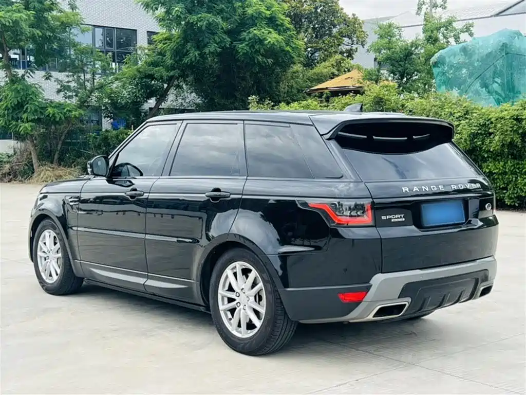 Land Rover Range Rover Sport 2019 3.0 SC V6 Special Edition фото 4