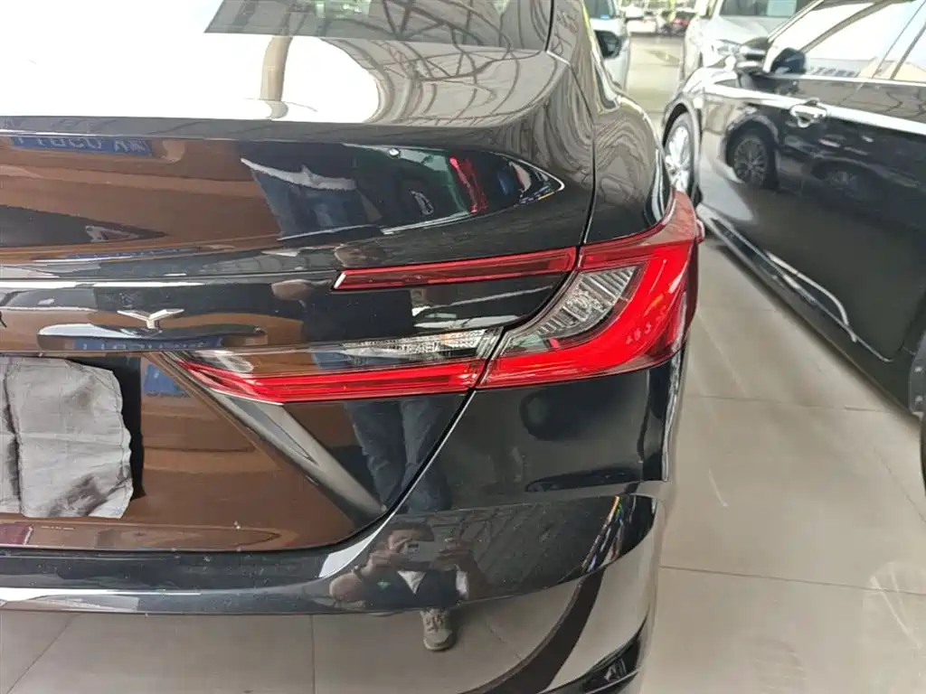 Toyota Camry 2024 2.0E Elite Edition фото 8