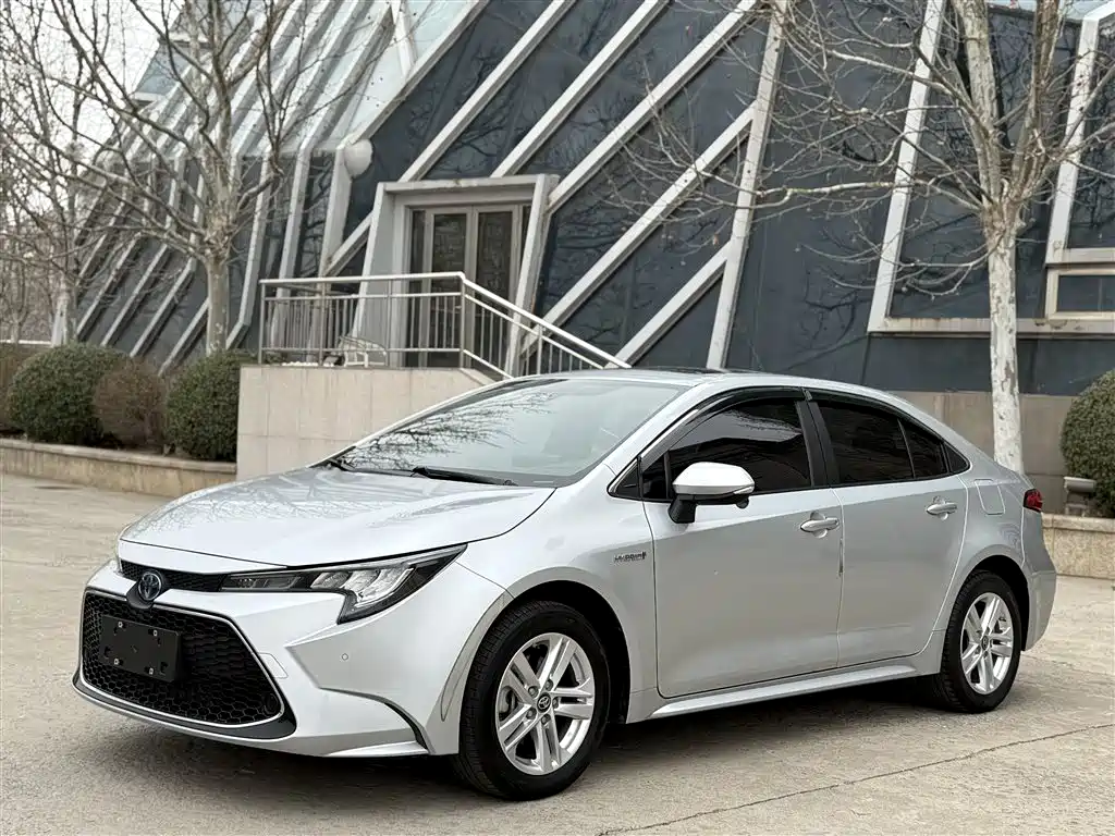 Toyota Levin 2022 Dual Engine 1.8H E-CVT Luxury Edition фото 2