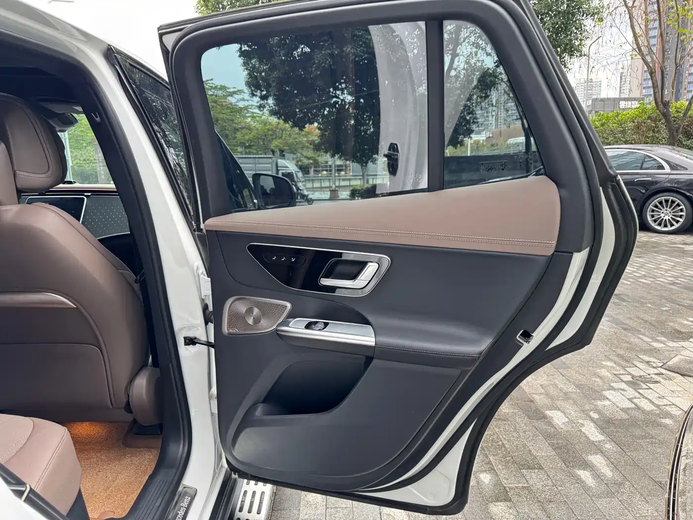 Mercedes-Benz EQE SUV 2023 500 4MATIC Special Edition фото 17