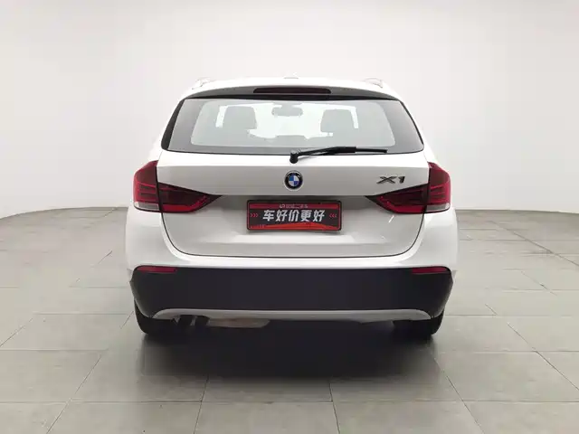 BMW X1 2012 xDrive20i Luxury — фото 4