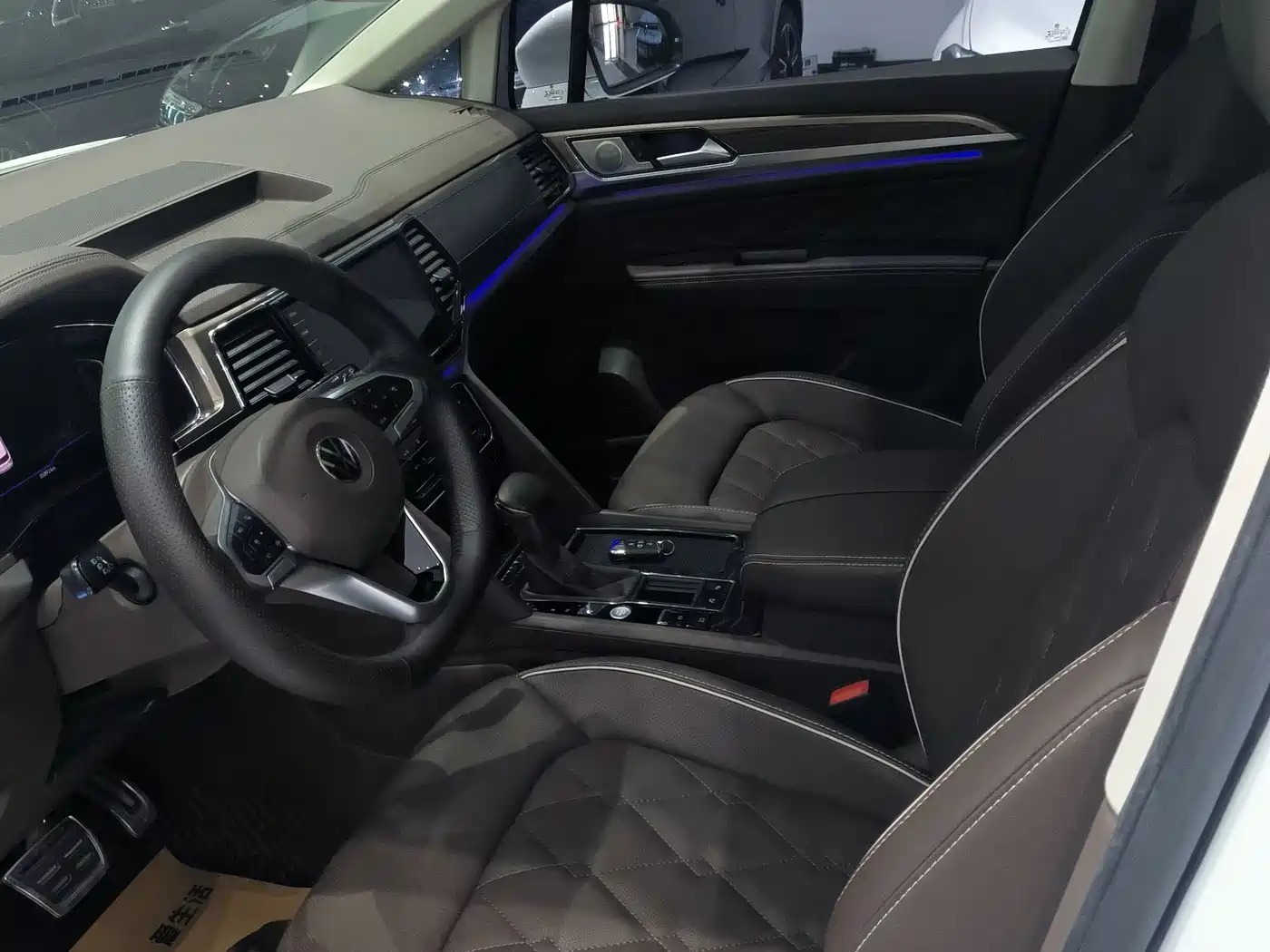 Volkswagen Viloran 2020 380TSI Flagship Edition фото 4