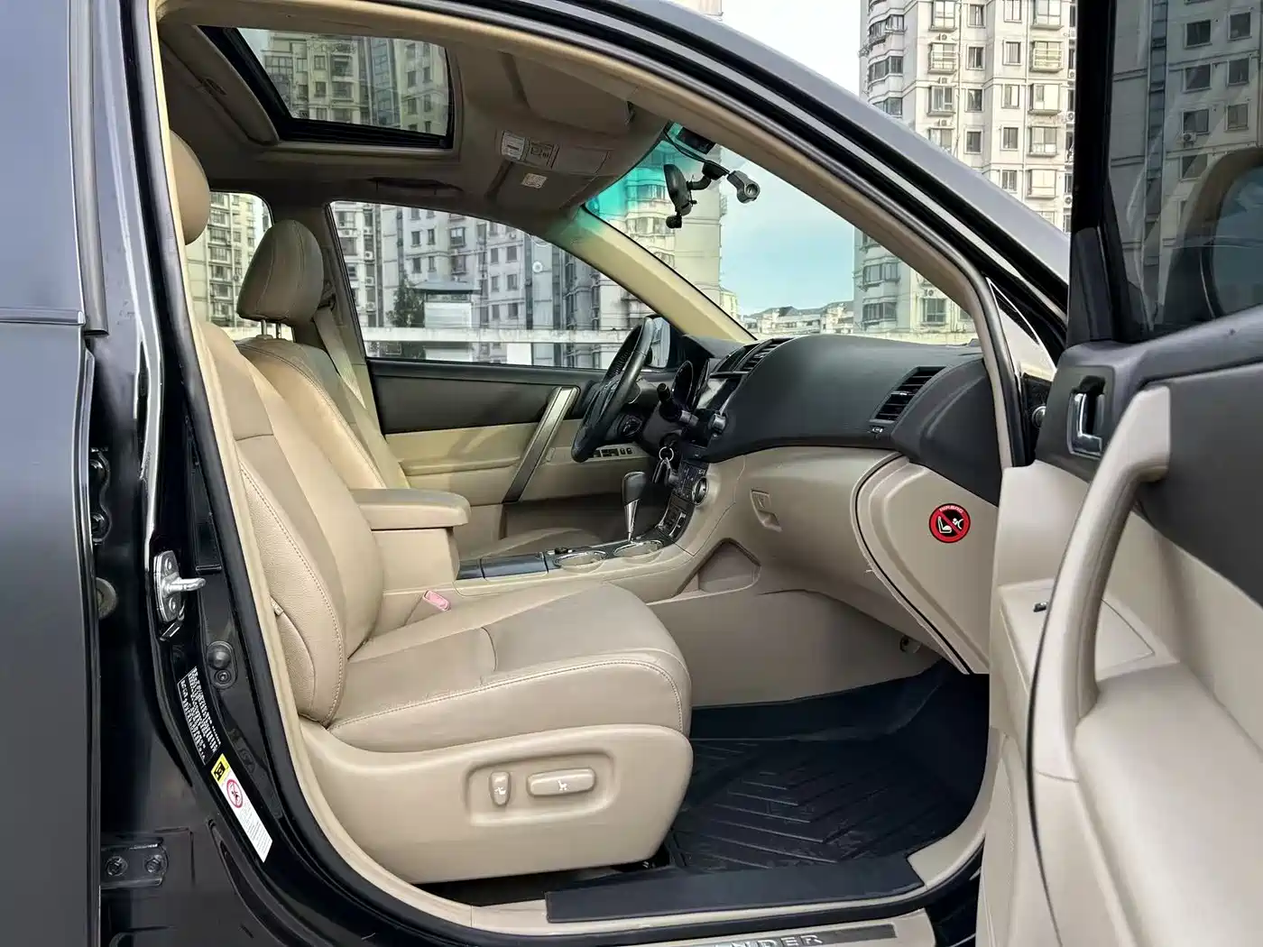 Toyota Highlander 2009 2.7L 2WD 7-seater Luxury Edition фото 15