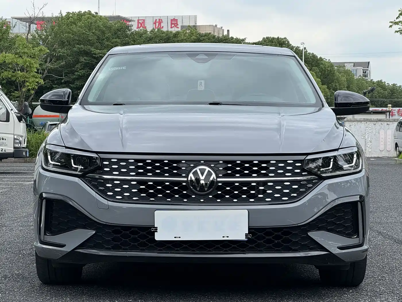 Volkswagen Lavida 2023 300TSI DSG Starlight Full Comfort Edition фото 4