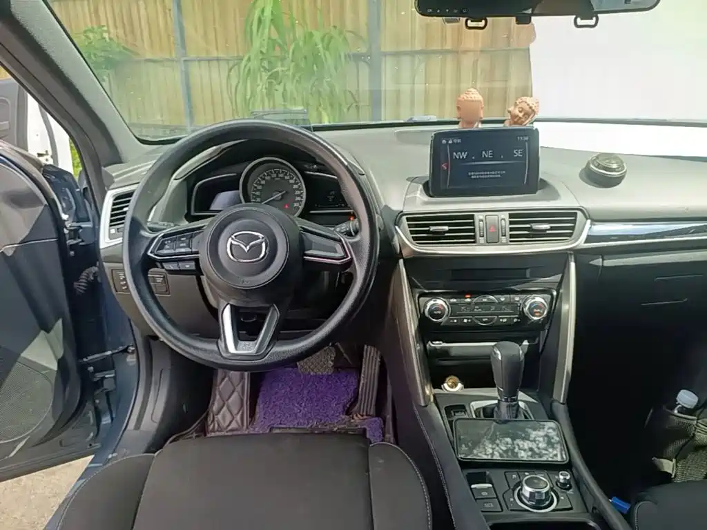 Photo 10 - Mazda CX-4