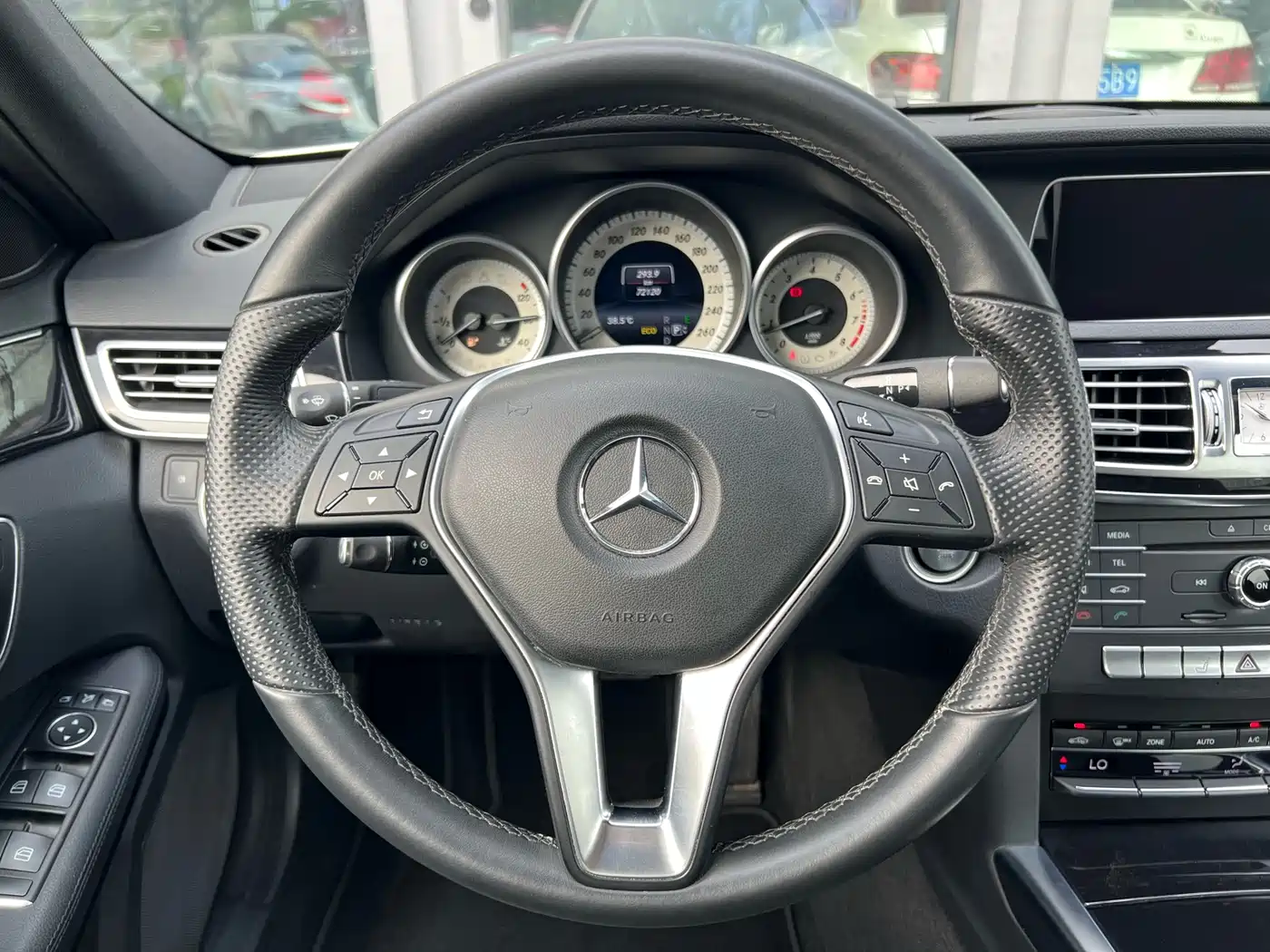 Mercedes-Benz E-Class 2015 Facelift E 260 L Sport фото 24