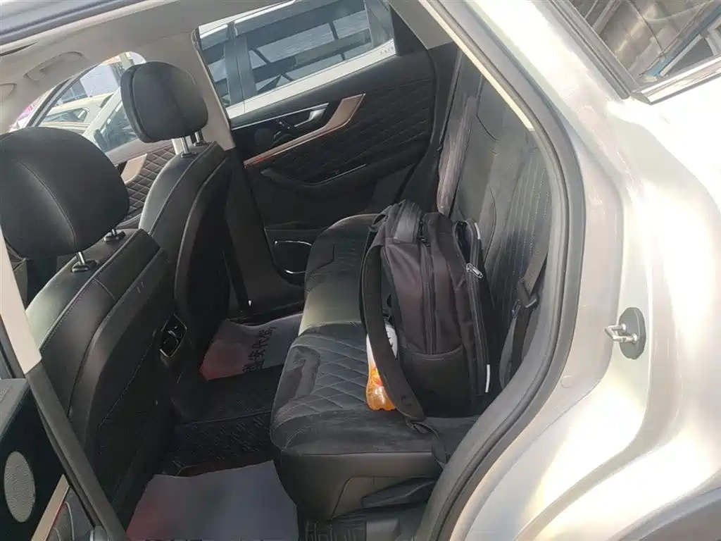 Hongqi HS5 2019 2.0T Smart Connect Enjoy Edition фото 17