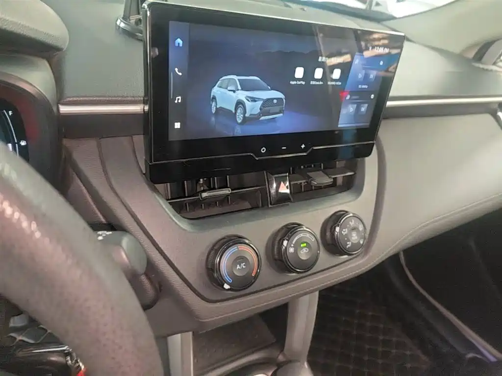 Toyota Corolla Cross 2023 2.0L Pioneer Edition фото 13