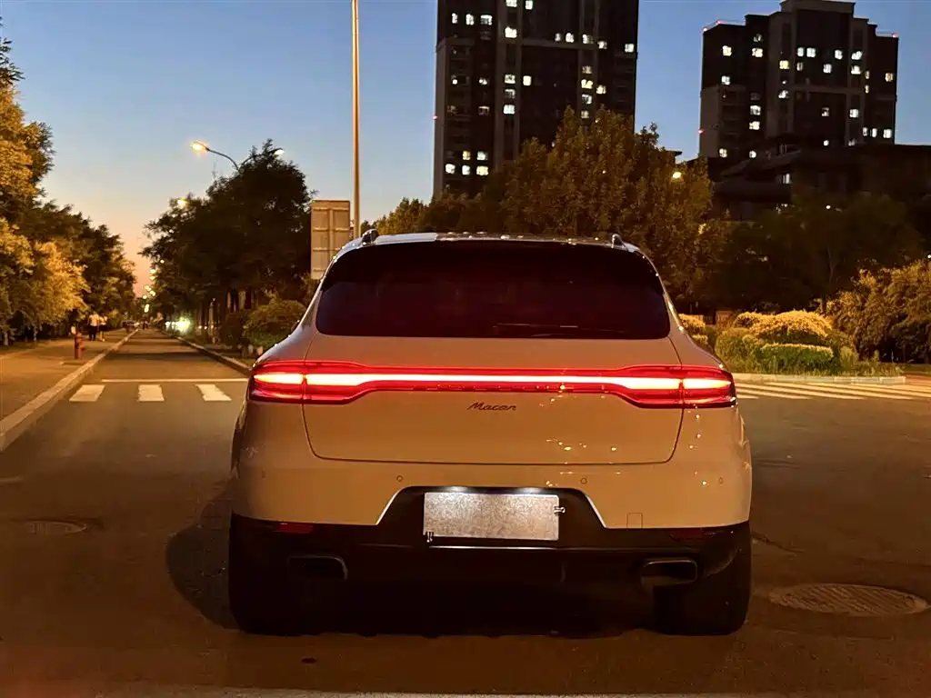 Porsche Macan 2018 Macan 2.0T фото 14