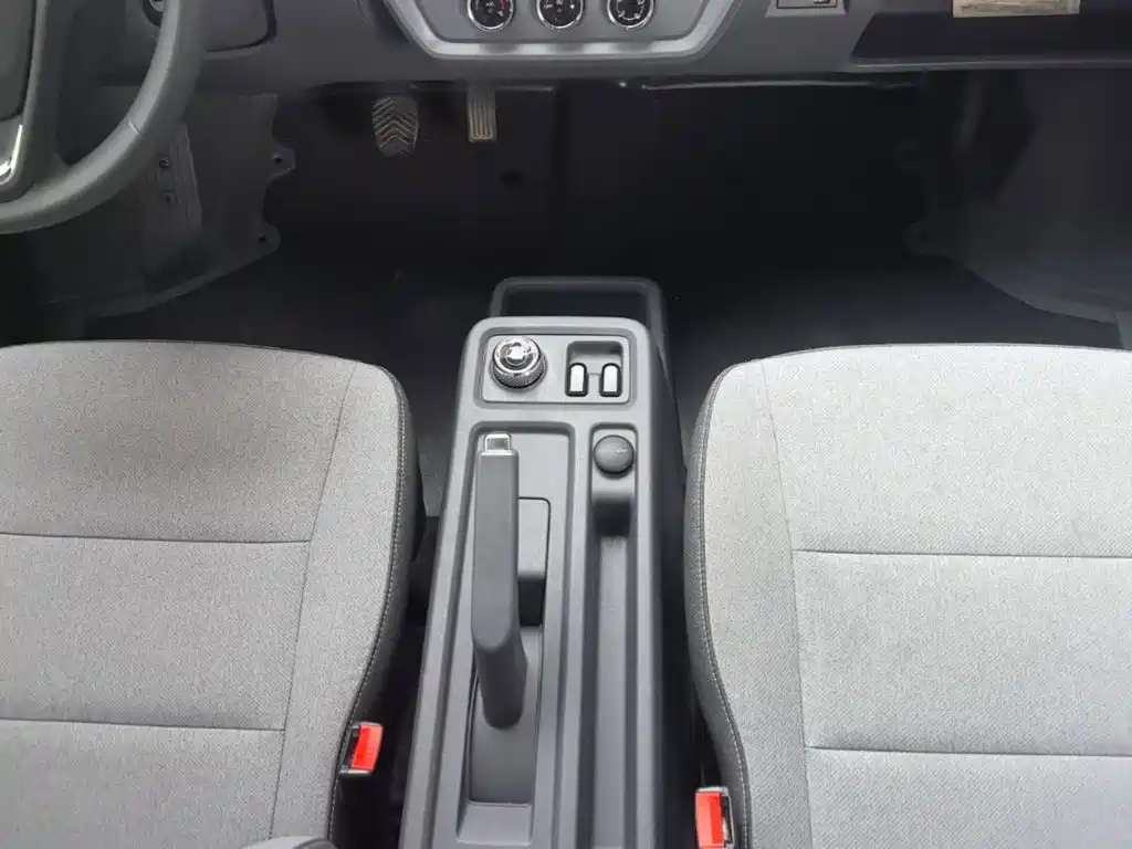 Wuling Motors Wuling Yangguang 2025 2025 400km Bus Comfort Edition
