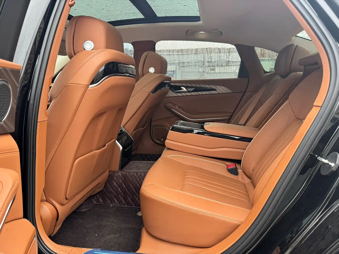 Hongqi H9 2023 Model 2.0T Smart Connect Flagship Edition фото 6