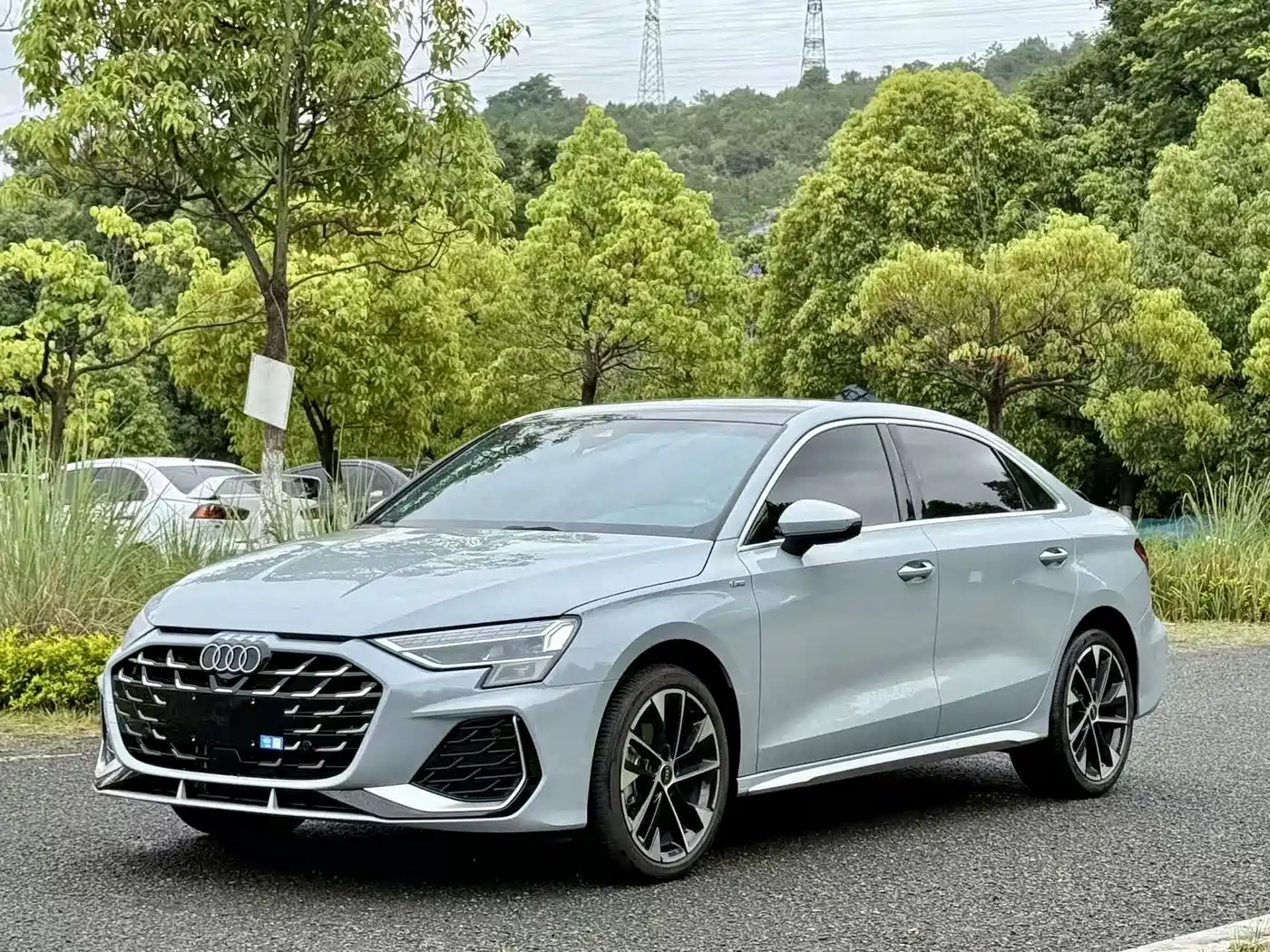 Audi A3 2025 Facelift A3L Limousine 35TFSI Flying Spur Premium
