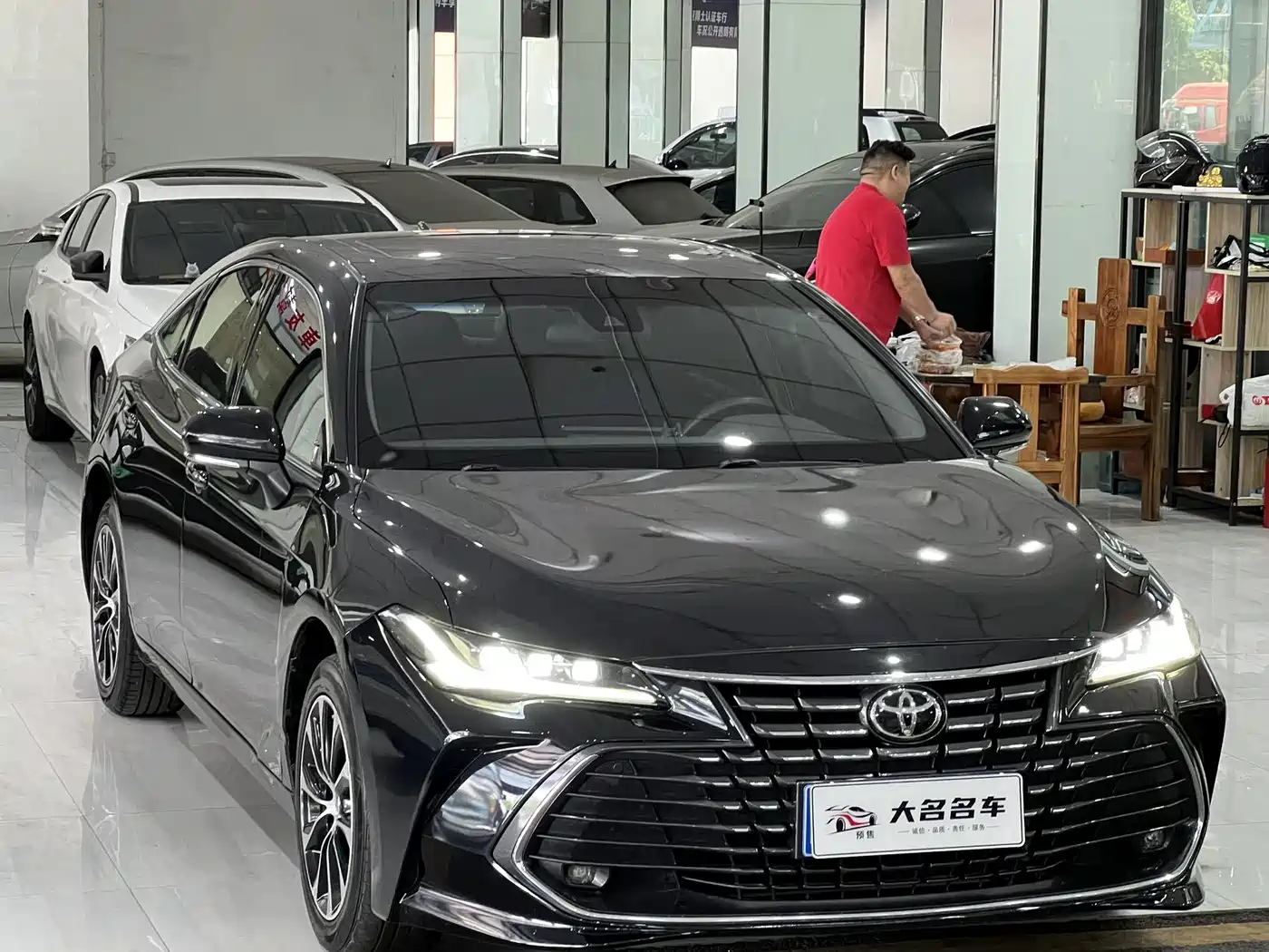 Toyota Avalon 2022 2.0L Progressive Edition фото 3