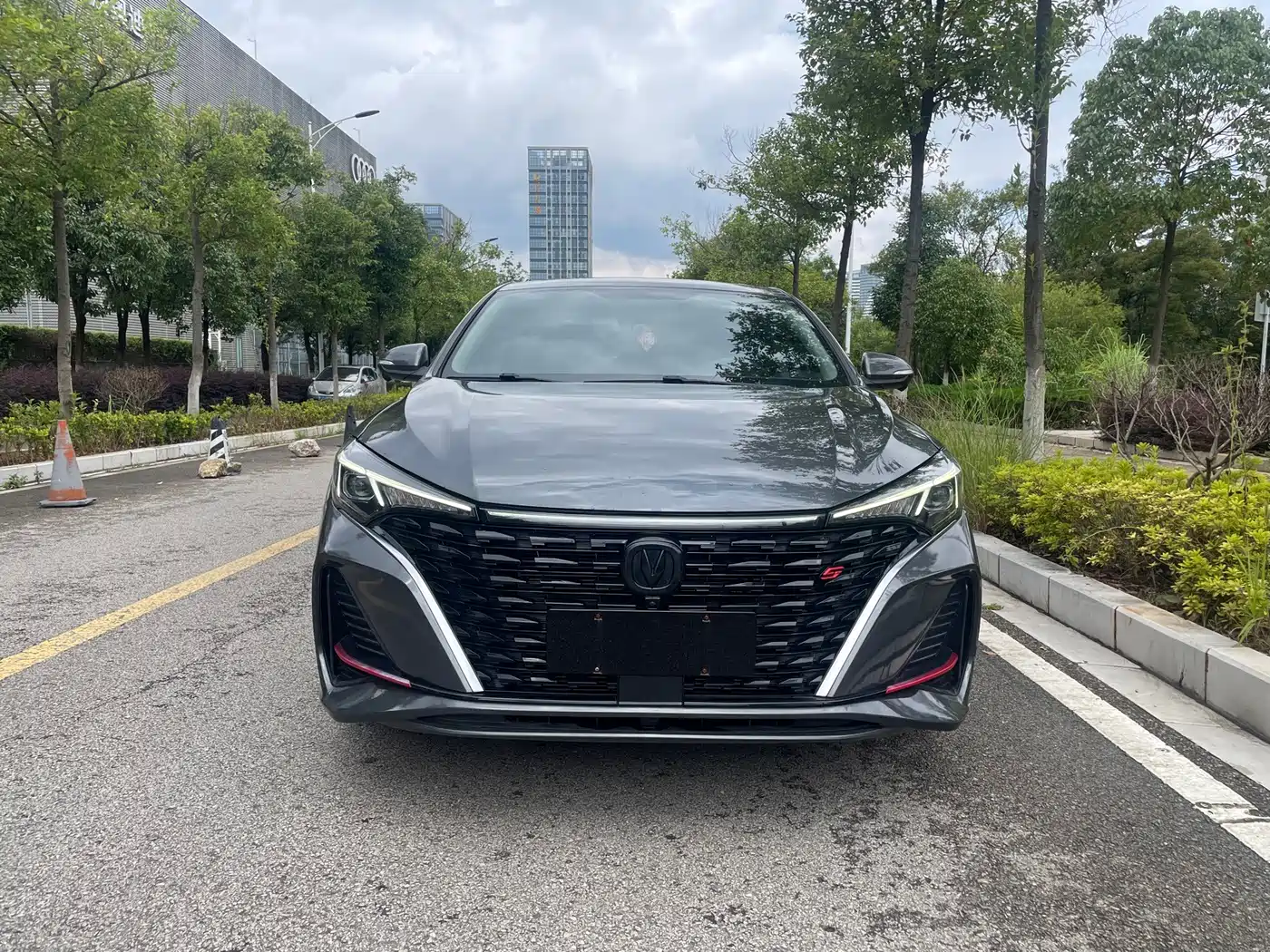 Photo 2 - Changan Eado