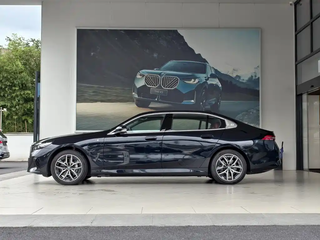 BMW i5 2026 2025 eDrive 35L M Sport Package