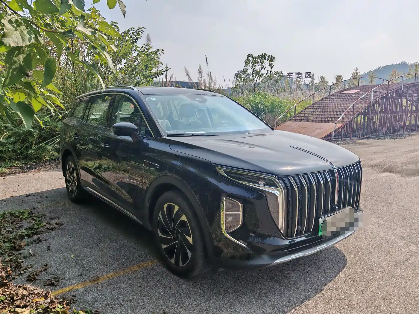 Hongqi HS7 PHEV 2024 2.0T PHEV 4WD Flagship Edition 6-seater фото 3
