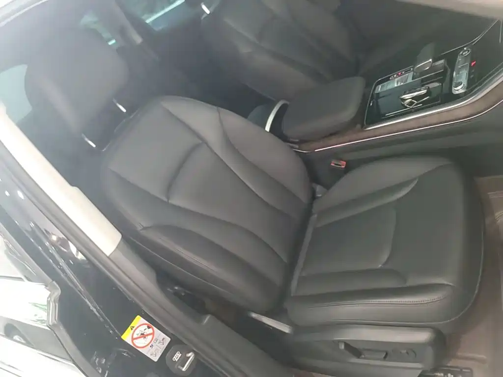 Audi Q7 2024 2023 55 TFSI quattro S line Sport