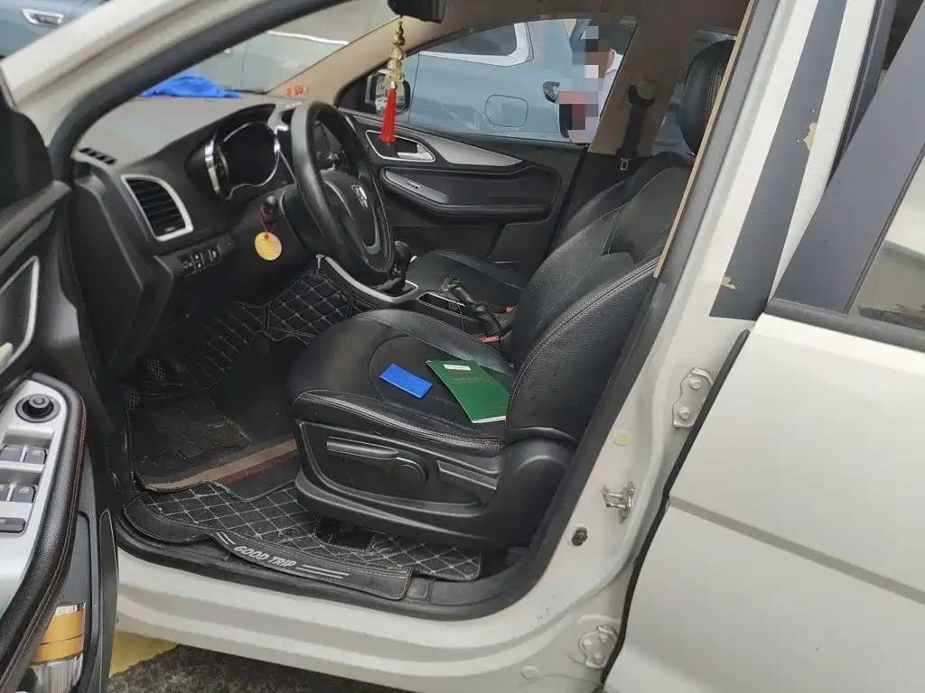 Baojun 560 2015 2015 1.8L Manual Comfort