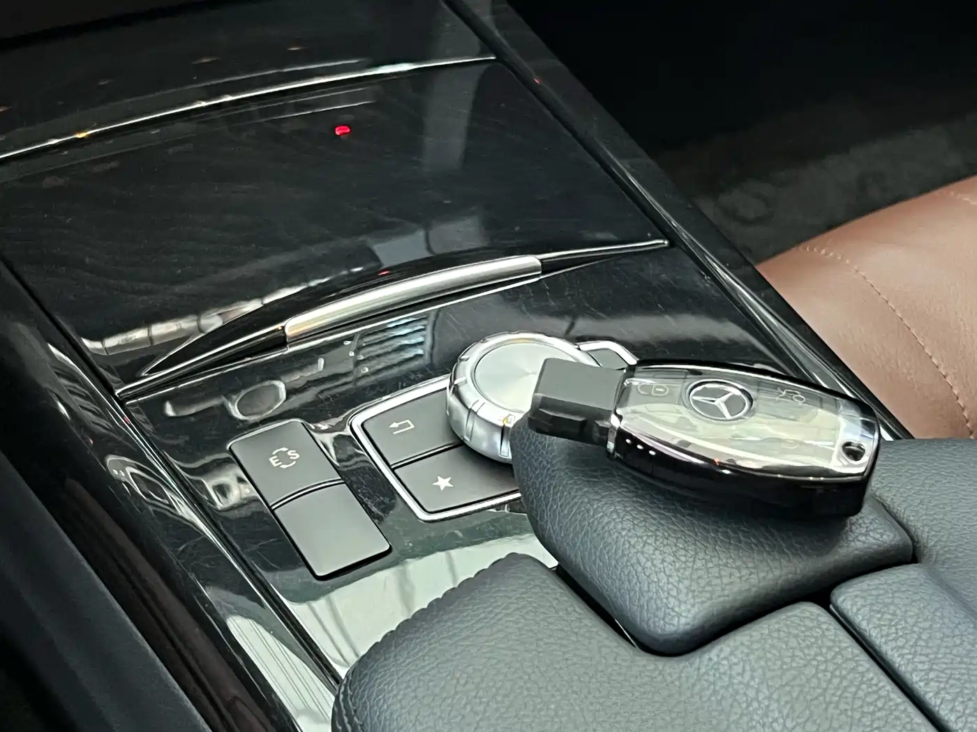 Mercedes-Benz E-Class 2015 E 260 L Sport Luxury фото 27