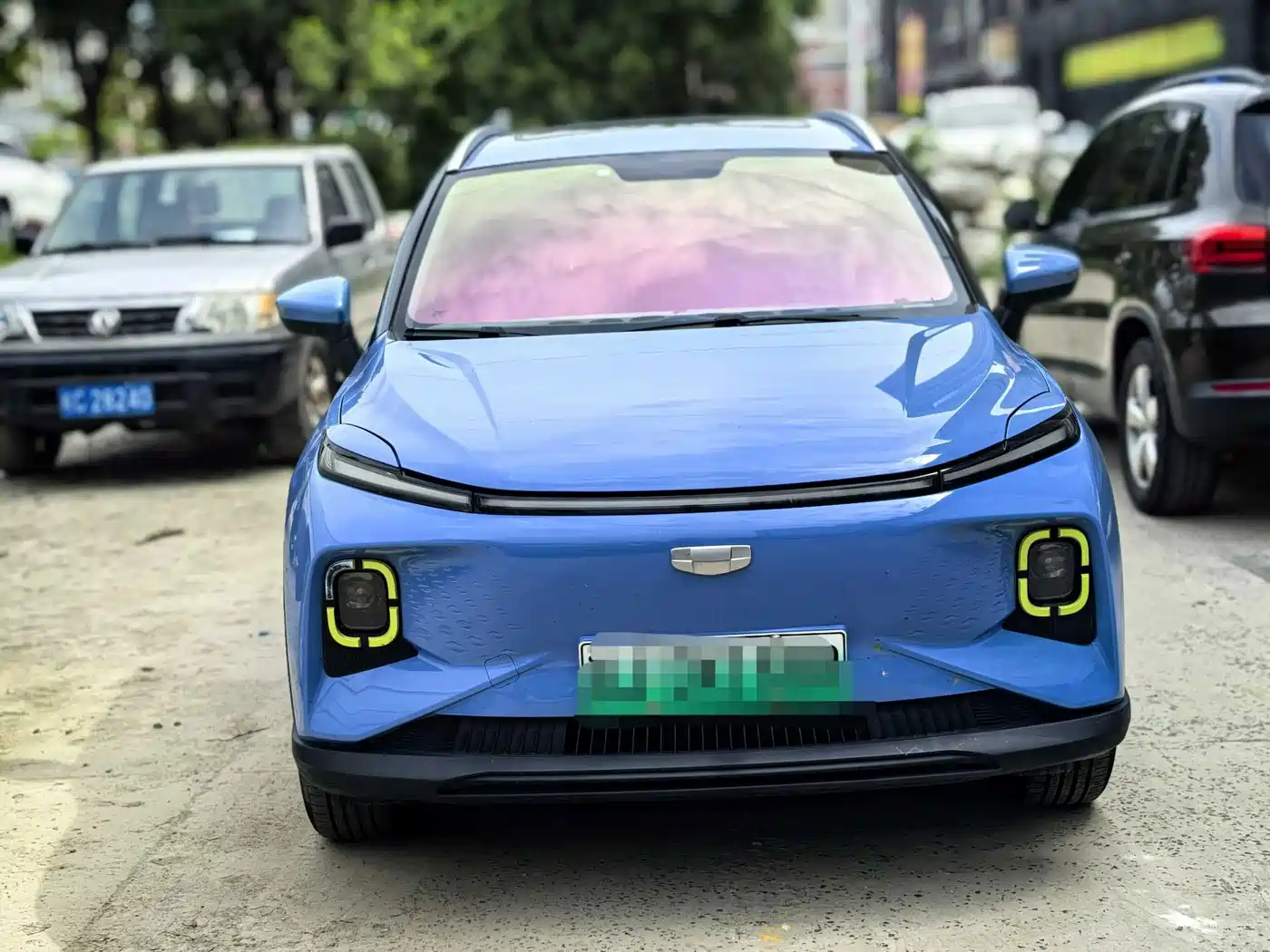 Фото 2 - Geely Geometry E Firefly