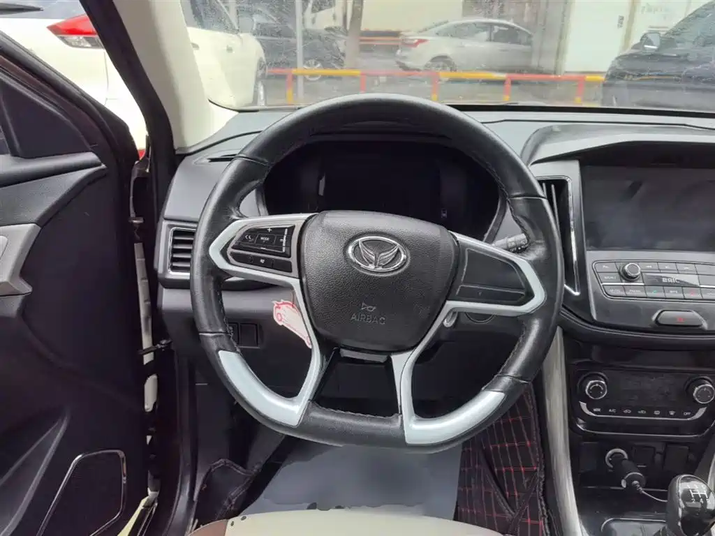 BAIC Huansu S5 2018 2017 1.3T Manual Luxury