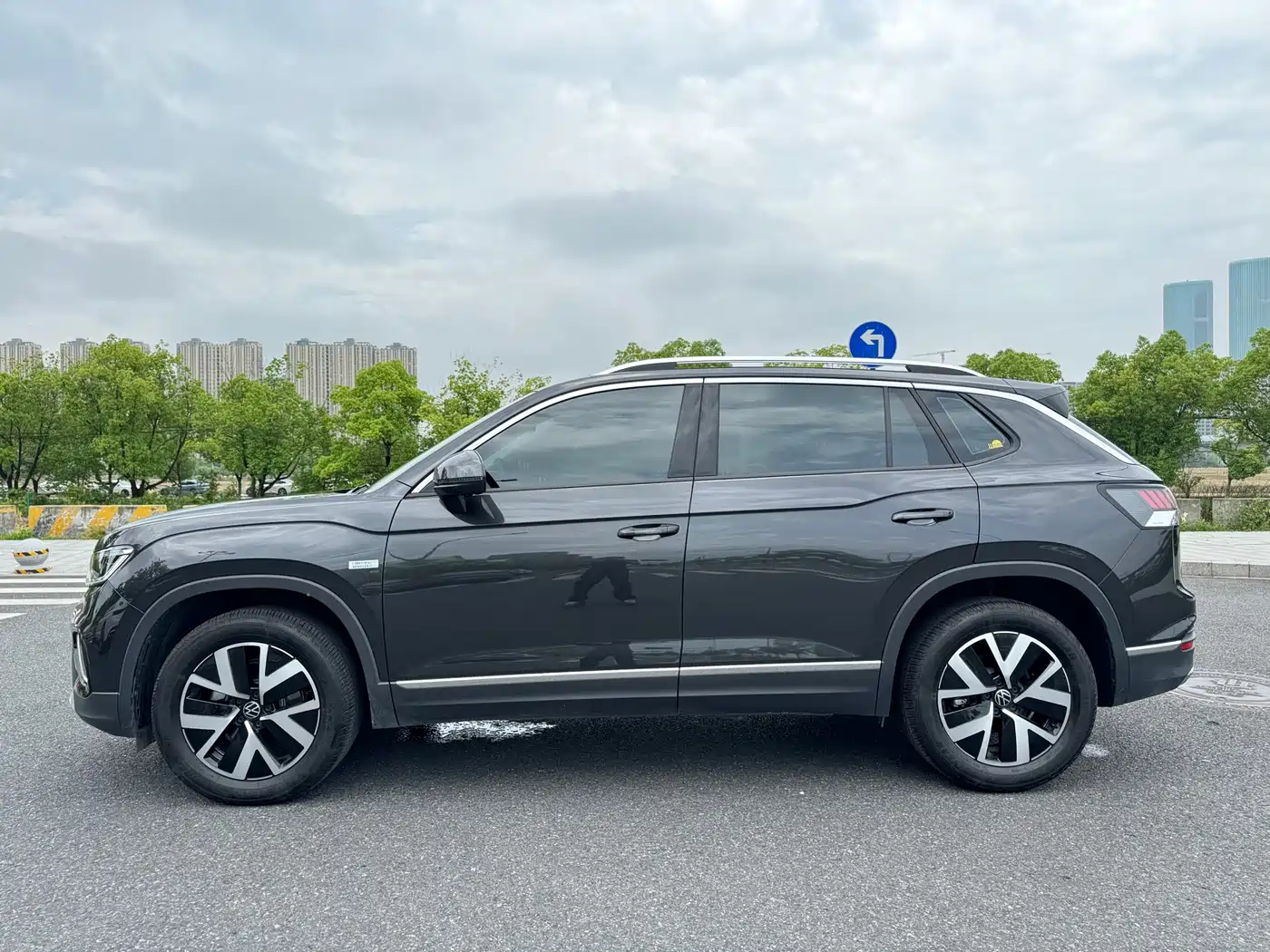 Volkswagen Tayron 2025 Facelift 300TSI Shared Edition фото 7