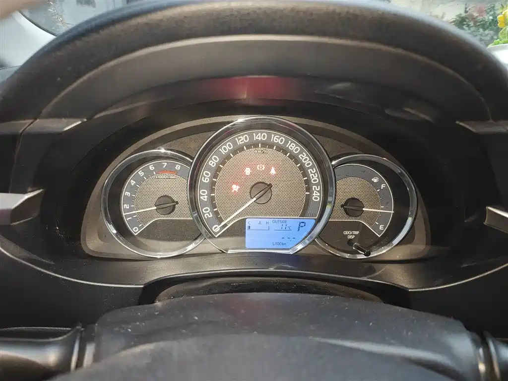 Toyota Levin 2014 1.6G CVT Elite Edition фото 4