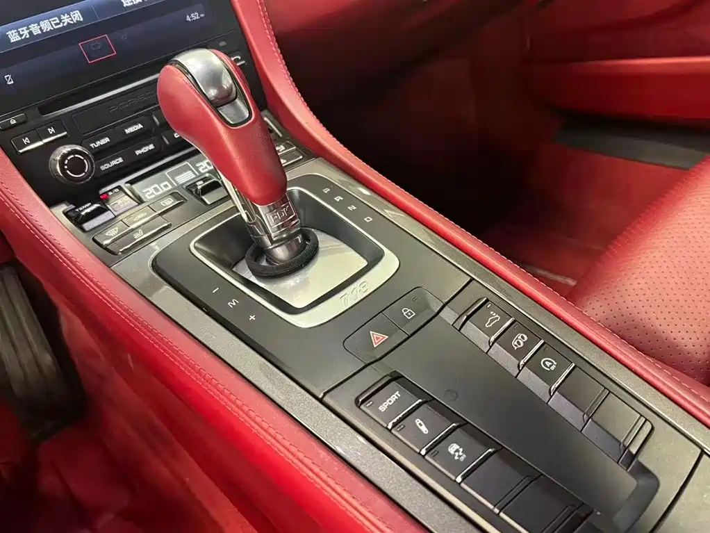 Porsche 718 2018 Cayman 2.0T фото 18