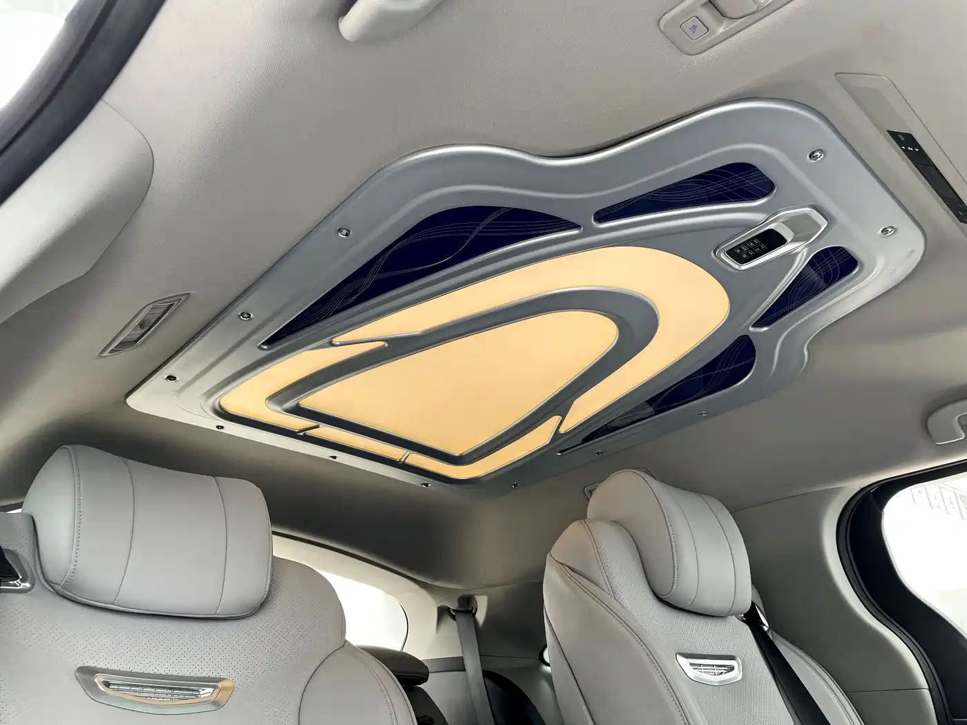 Toyota Sienna 2021 2.5L Hybrid Comfort Edition фото 12