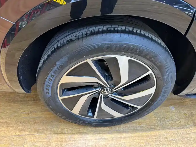 Volkswagen Viloran 2023 Facelift 380TSI Prestige Edition фото 9