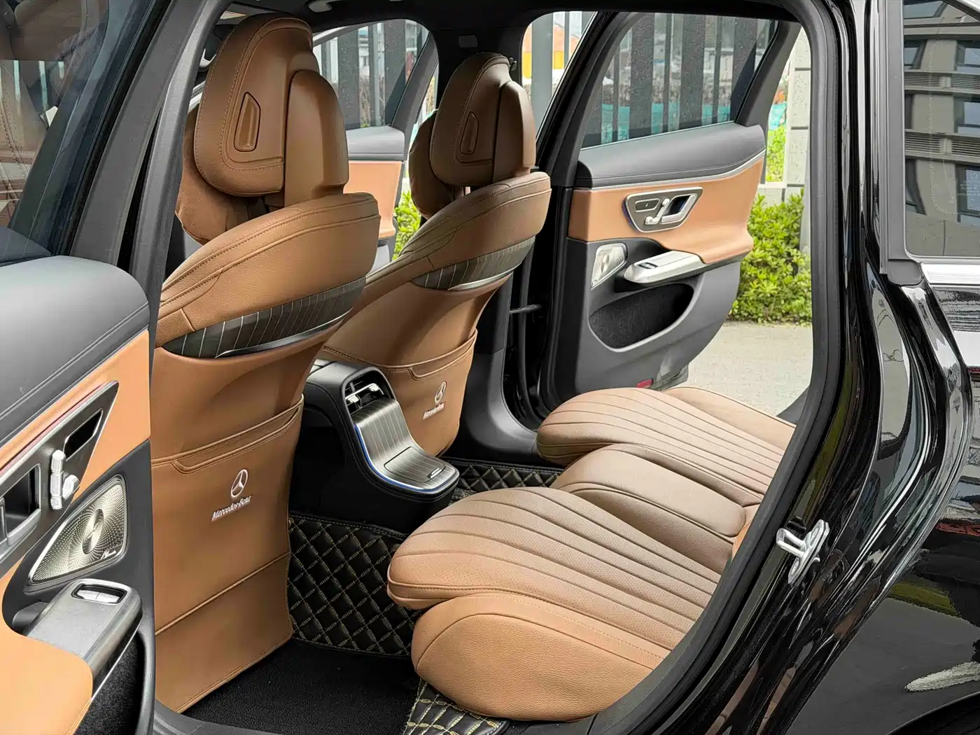 Mercedes-Benz E-Class 2025 E 300 L Luxury фото 5