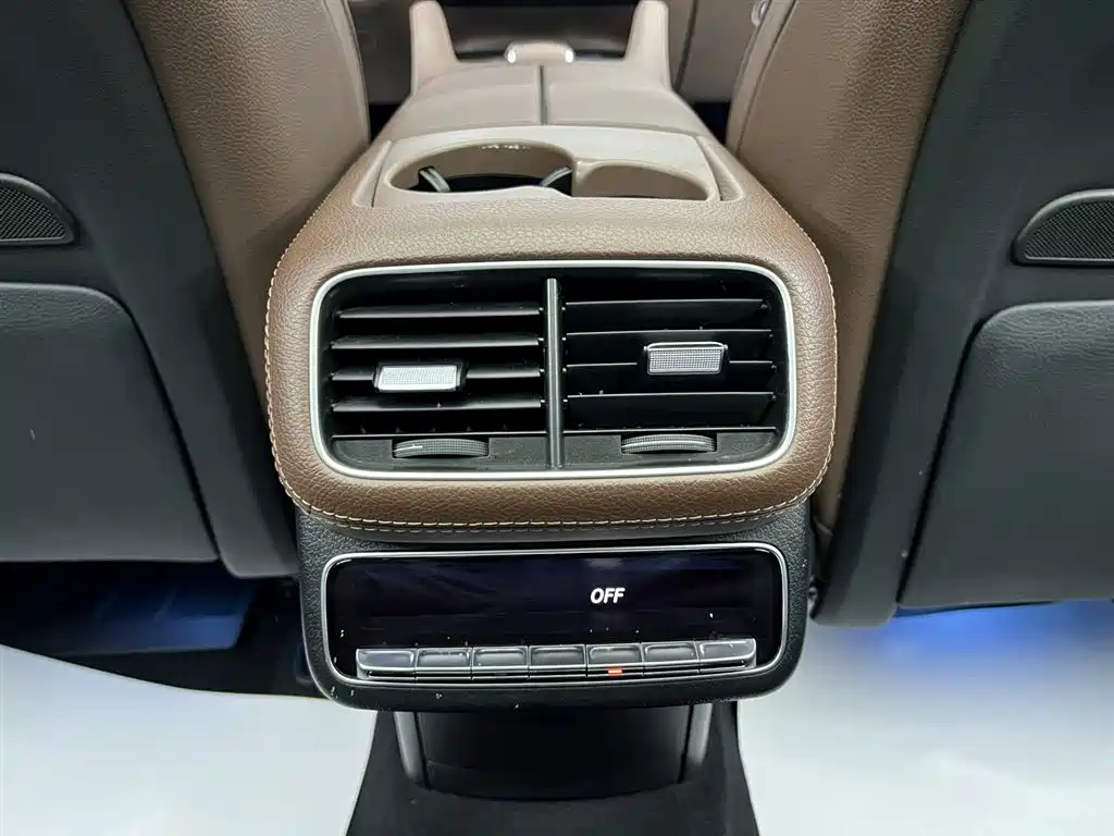 Mercedes-Benz GLE 2024 GLE 450 4MATIC Luxury фото 26