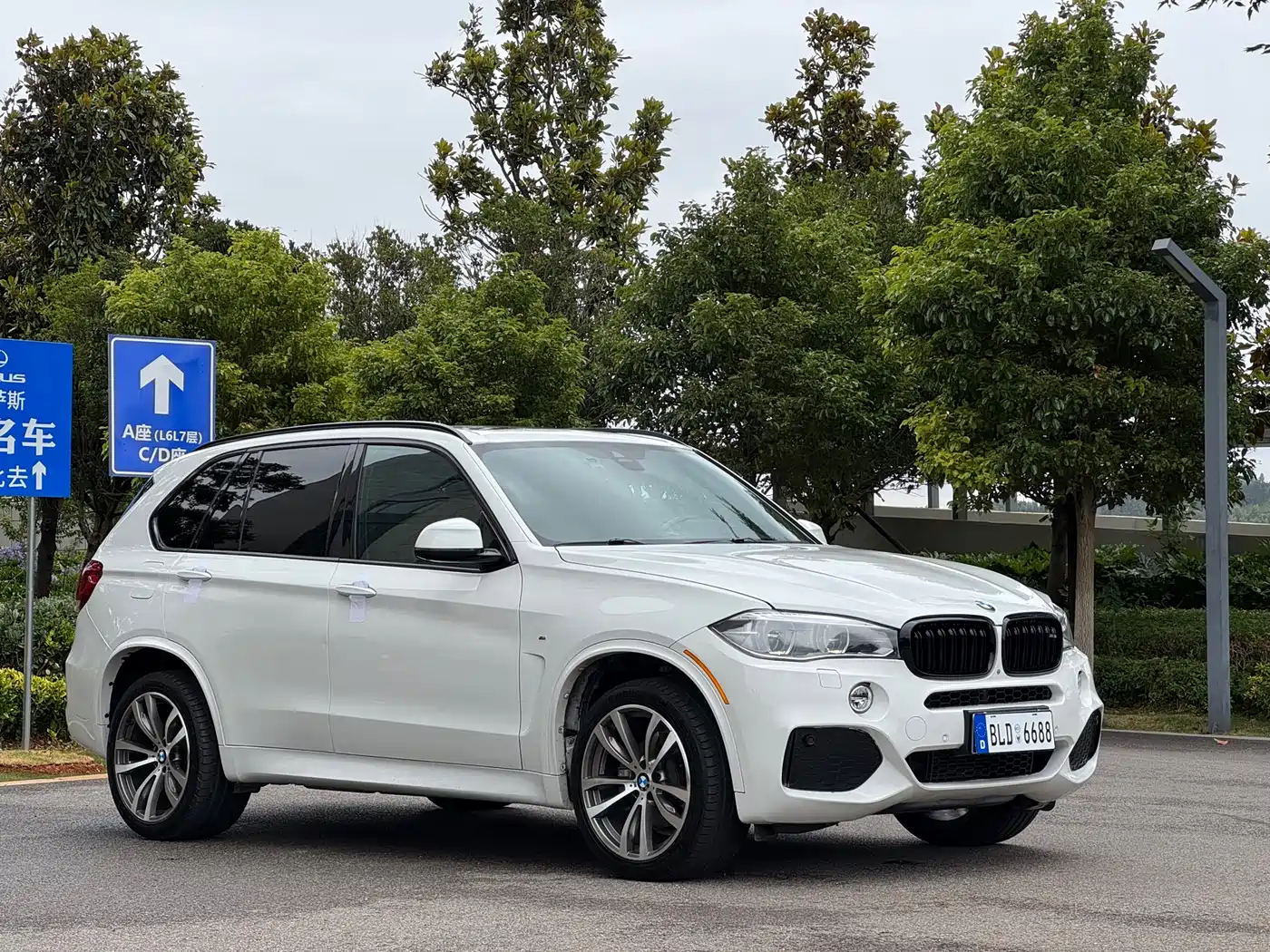 BMW X5 (Import) фото 3