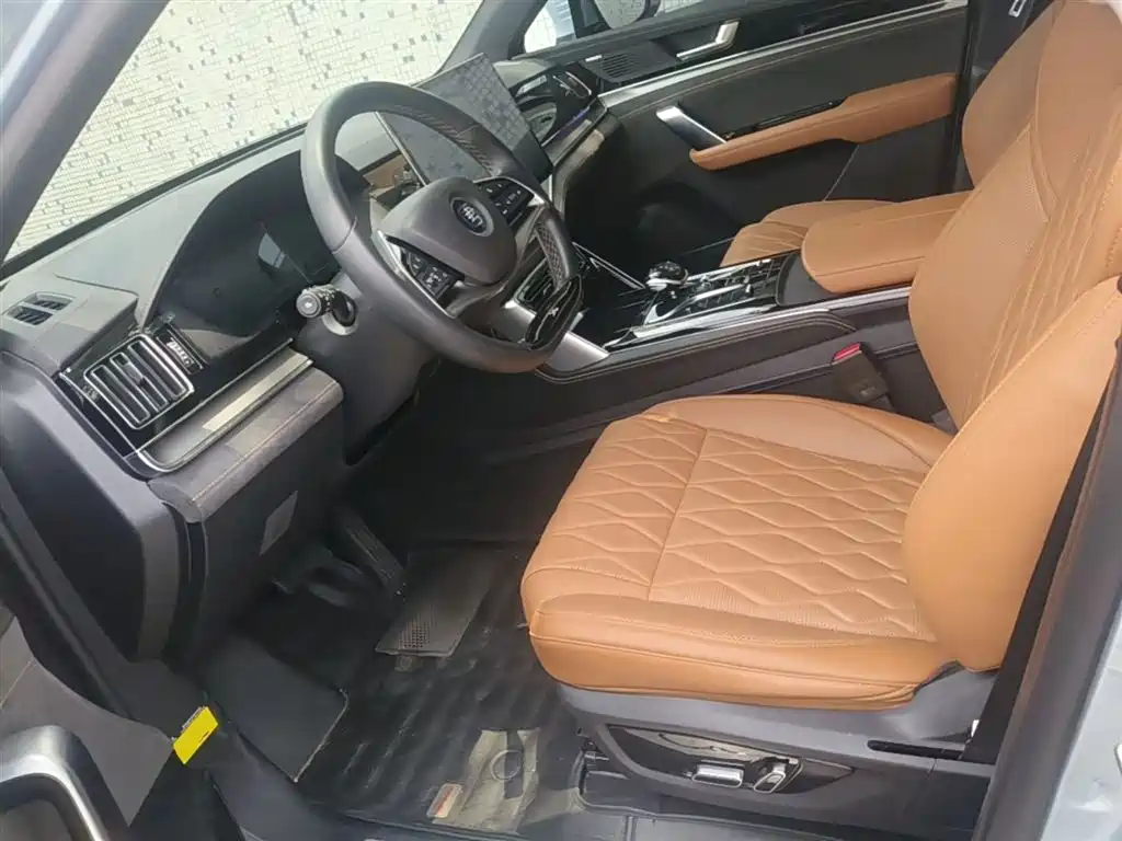 BYD Tang New Energy 2023 Model DM-i Champion Edition 112KM Honor фото 15