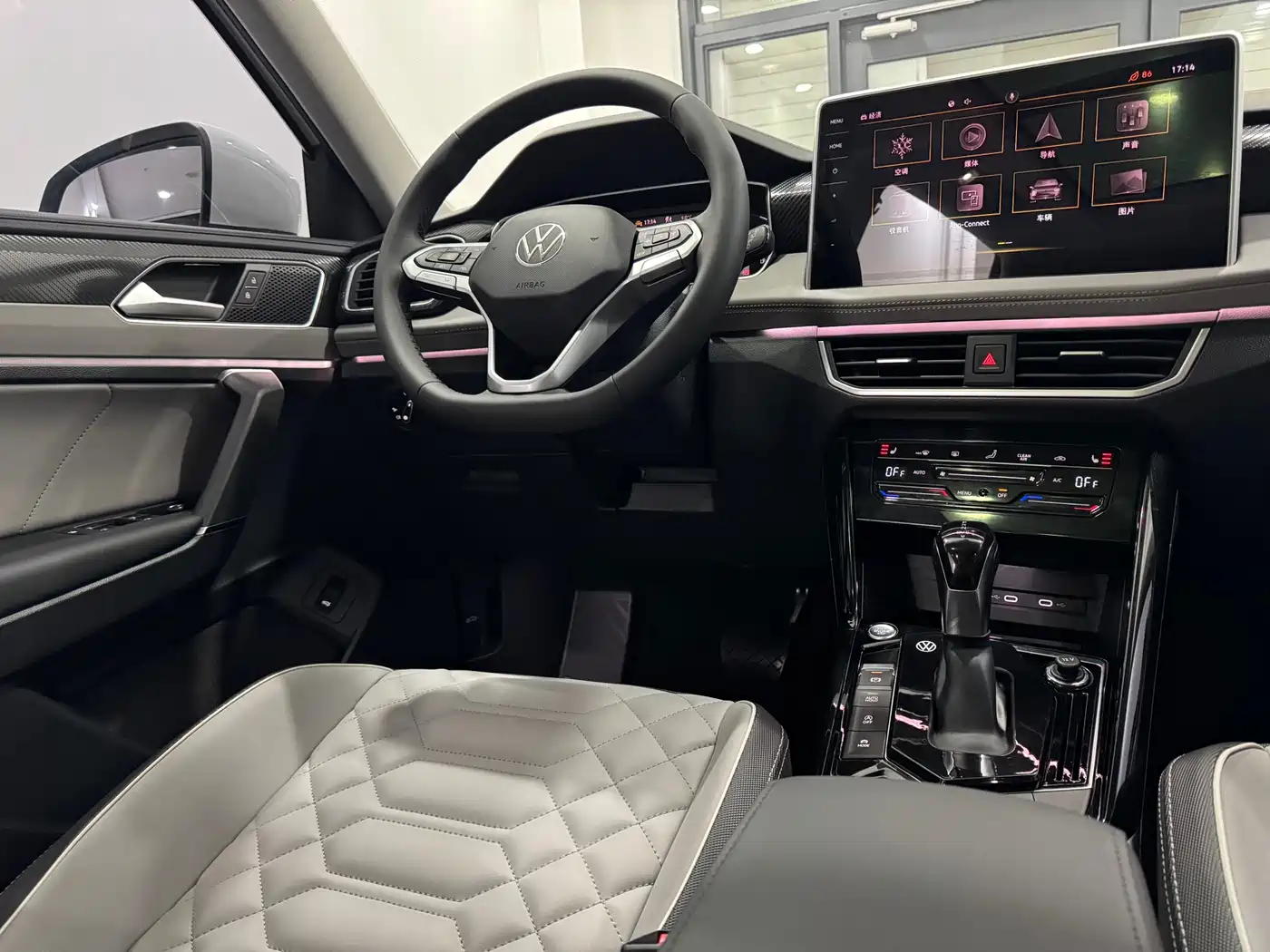 Volkswagen Tayron 2023 280TSI 2WD Luxury Plus Advanced Edition фото 7