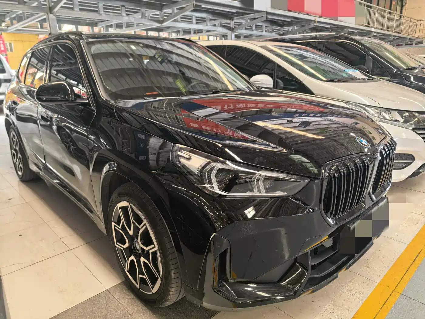 BMW iX1 2023 xDrive30L M Sport Package фото 9