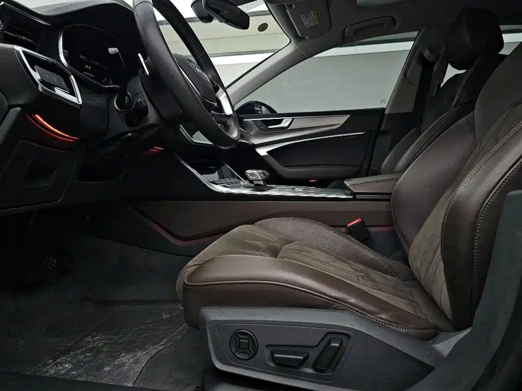 Audi A7L 2024 45TFSI S-line Dream Edition Crystal Package фото 9
