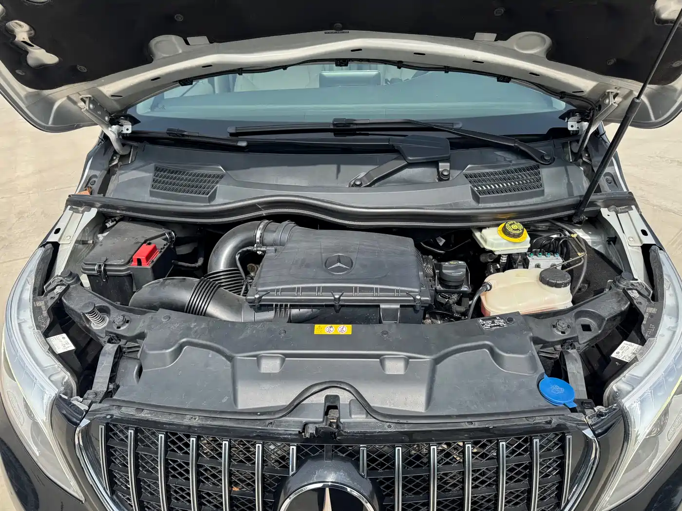 Mercedes-Benz V-Class 2016 V 260 L Premium Long фото 5