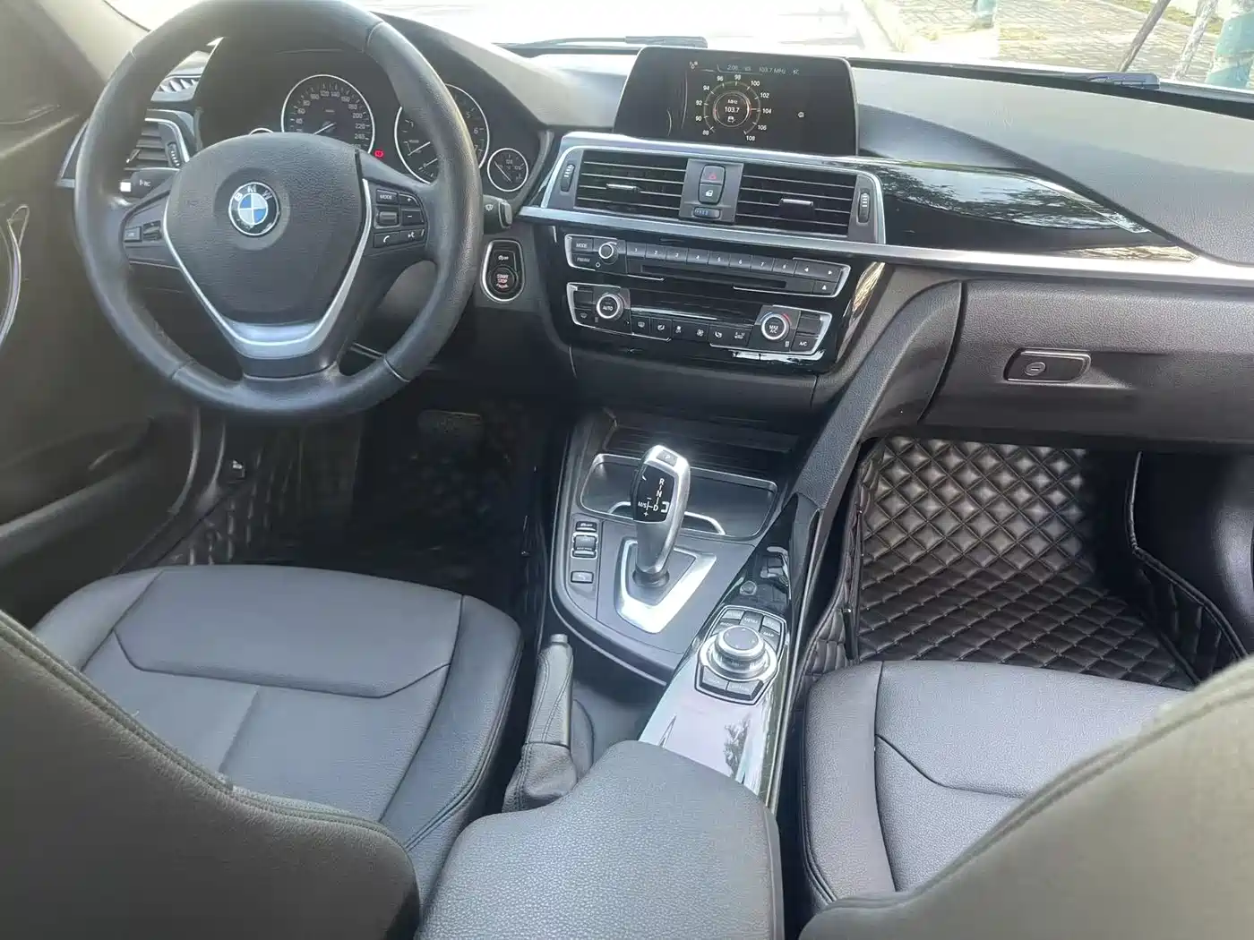 BMW 3 Series 2016 320Li Fashion Model фото 6