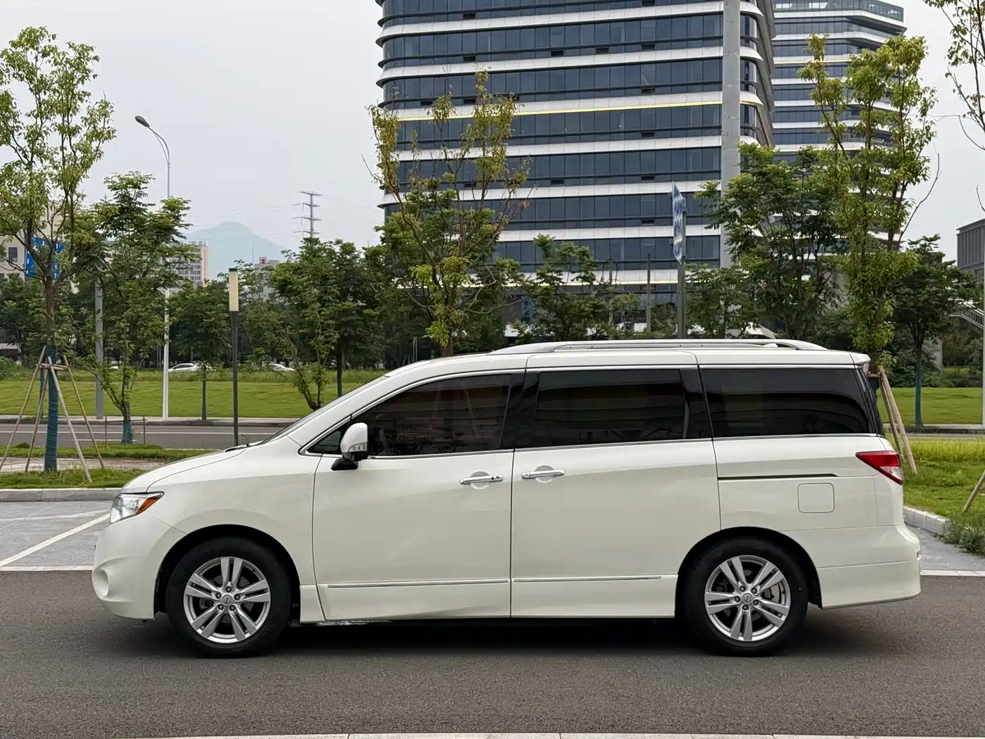 Nissan Quest 2017 2015 3.5L SL