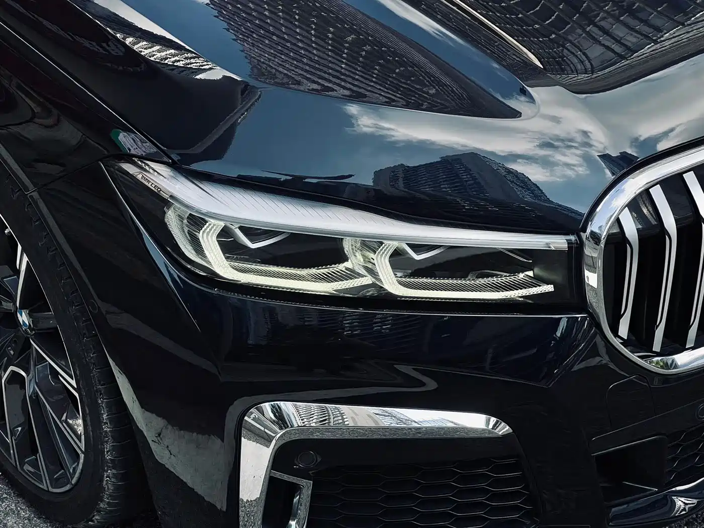 BMW 7 Series 2019 740Li Leading M Sport Package фото 10