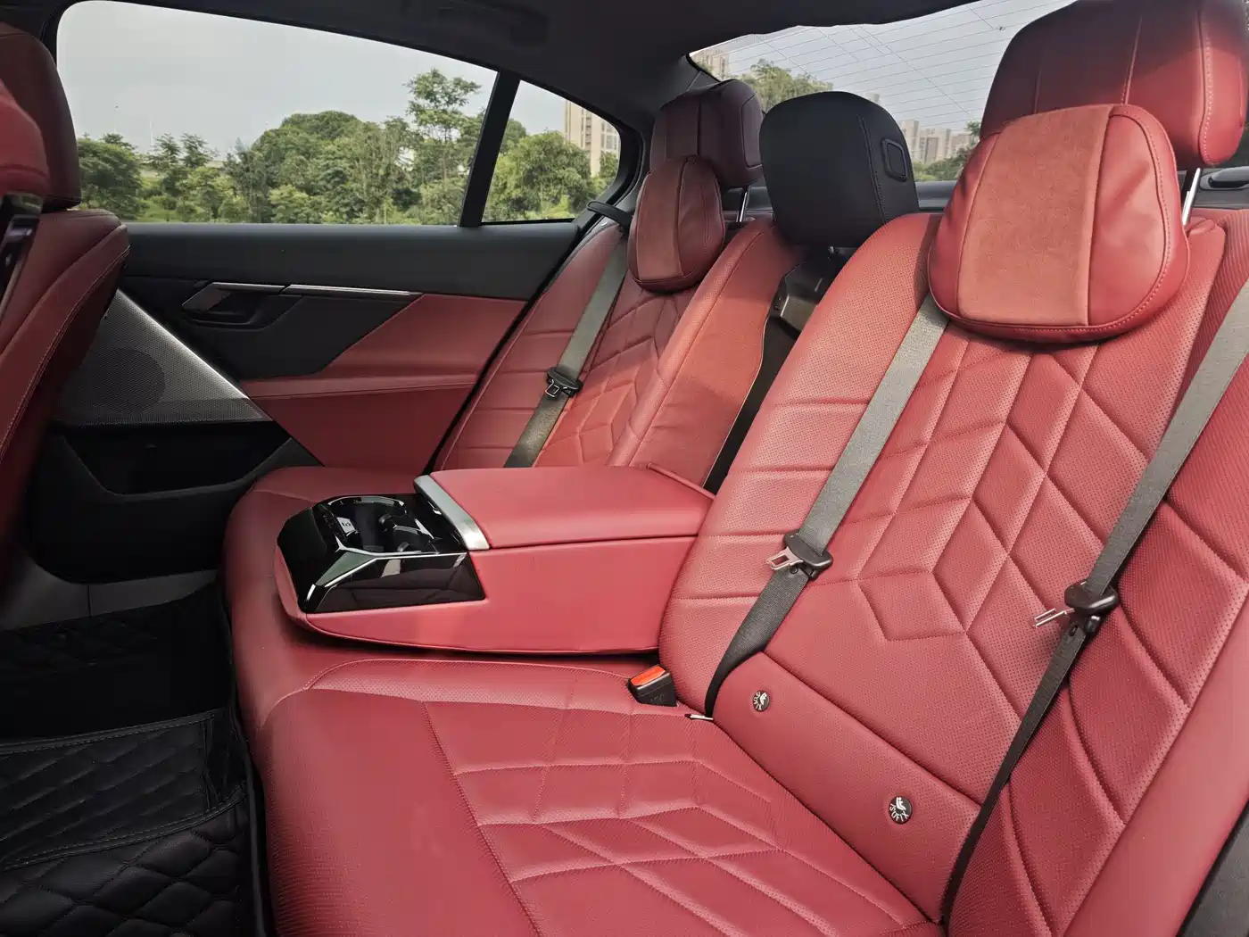 BMW i5 2024 eDrive 35L M Sport Package фото 11