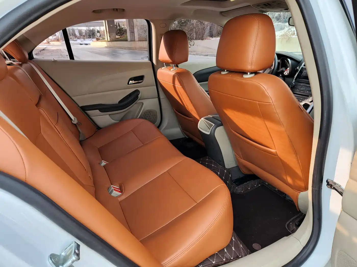 Chevrolet Malibu 2014 2.0L Automatic Comfort фото 9