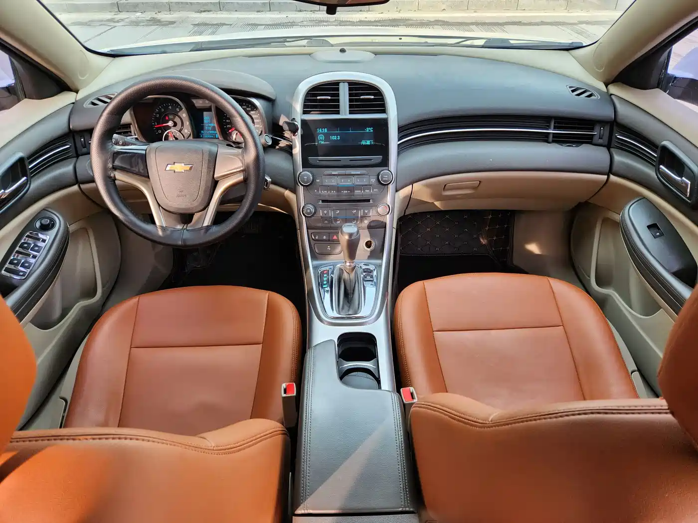 Chevrolet Malibu 2014 2.0L Automatic Comfort фото 8