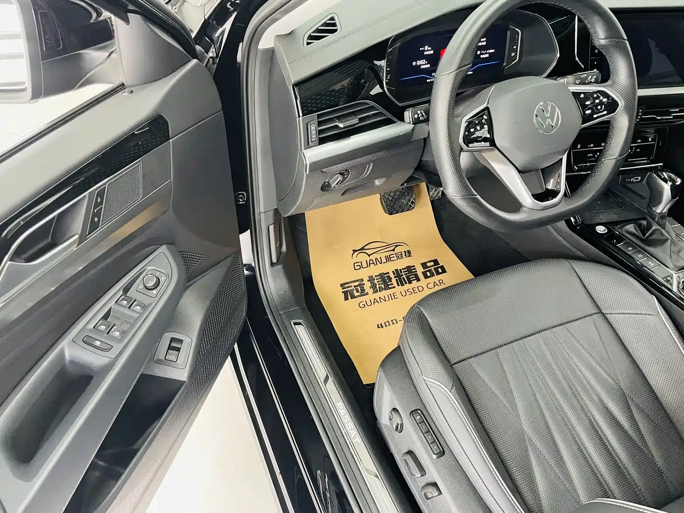 Volkswagen Passat 2023 380TSI Luxury Edition фото 5